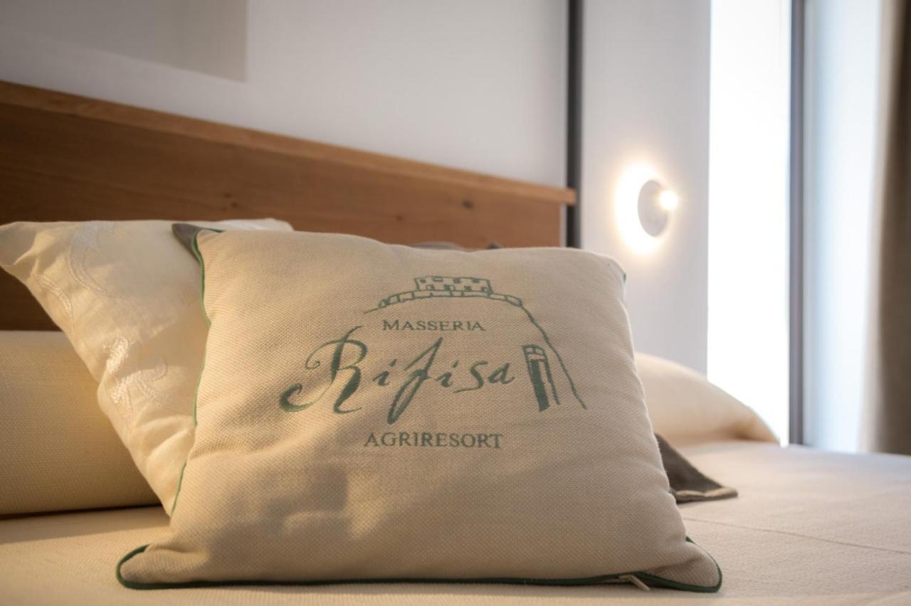 Masseria Rifisa Agriresort Caprarica di Lecce Екстериор снимка