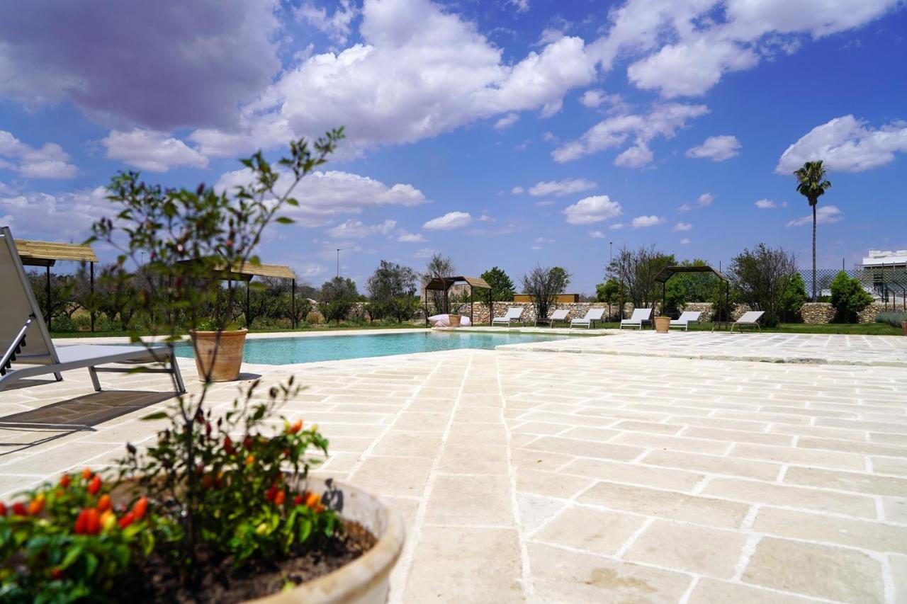 Masseria Rifisa Agriresort Caprarica di Lecce Екстериор снимка