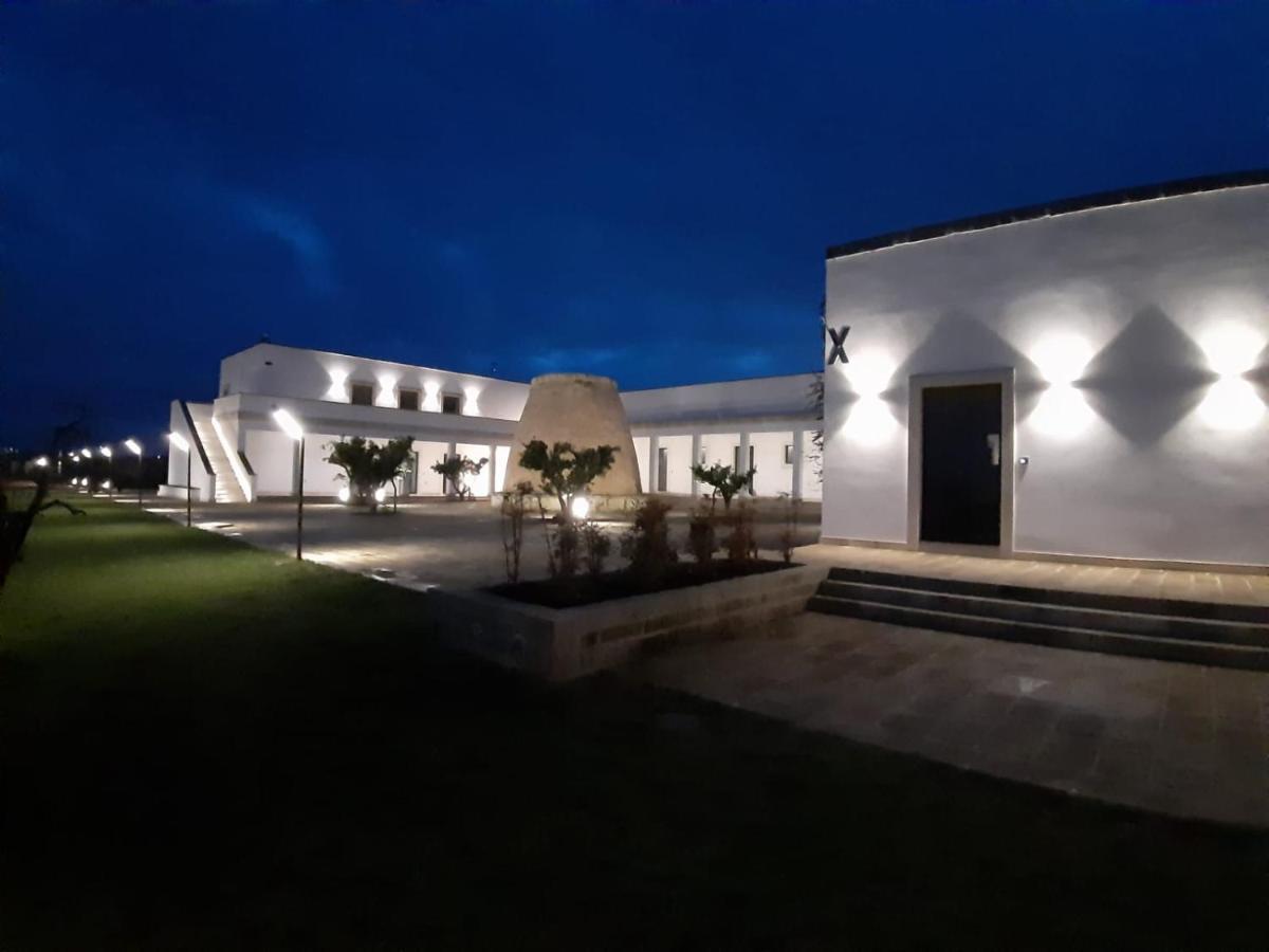 Masseria Rifisa Agriresort Caprarica di Lecce Екстериор снимка