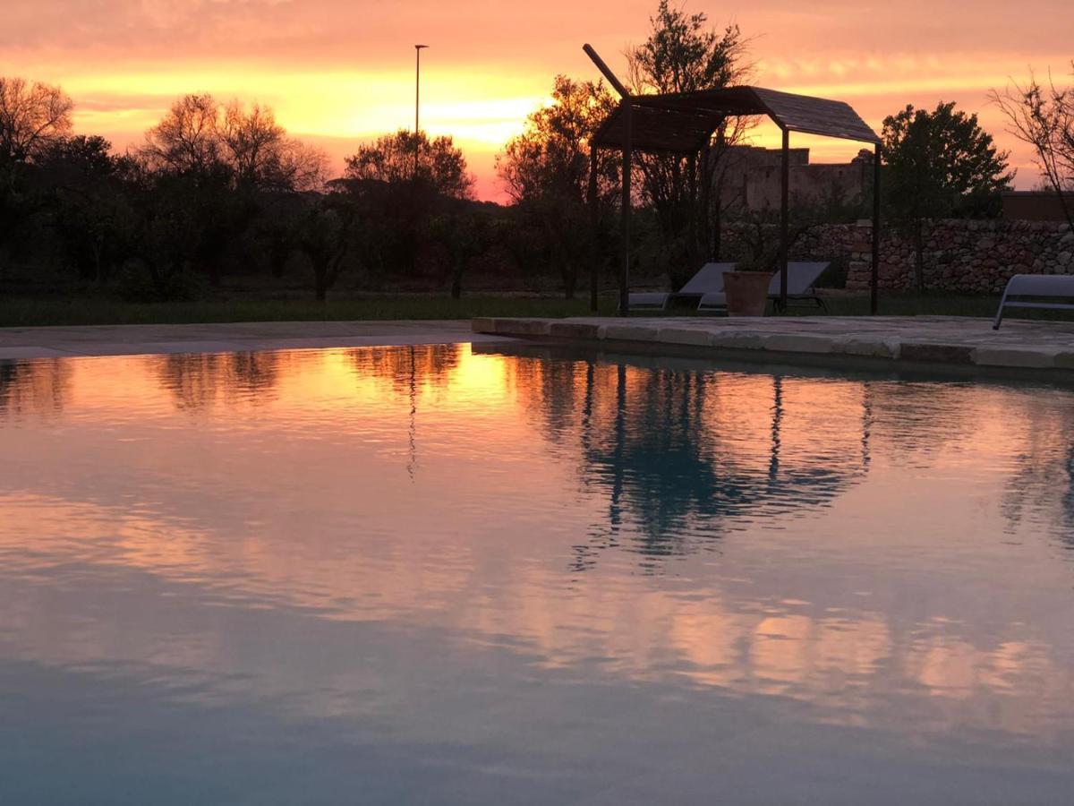 Masseria Rifisa Agriresort Caprarica di Lecce Екстериор снимка