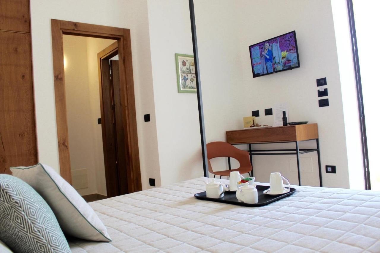 Masseria Rifisa Agriresort Caprarica di Lecce Екстериор снимка