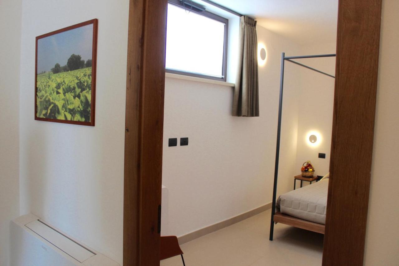 Masseria Rifisa Agriresort Caprarica di Lecce Екстериор снимка