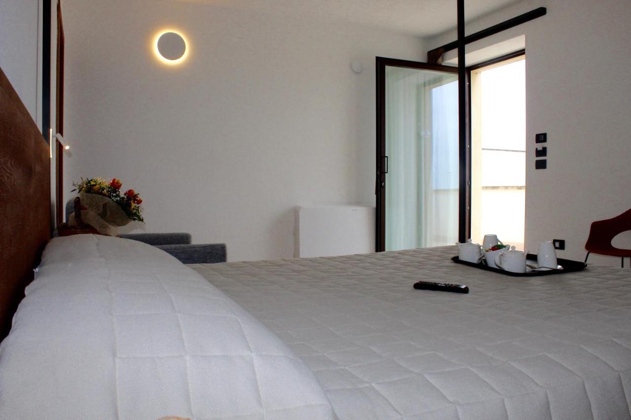 Masseria Rifisa Agriresort Caprarica di Lecce Екстериор снимка