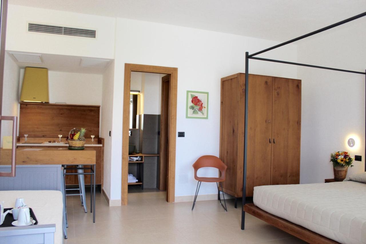 Masseria Rifisa Agriresort Caprarica di Lecce Екстериор снимка