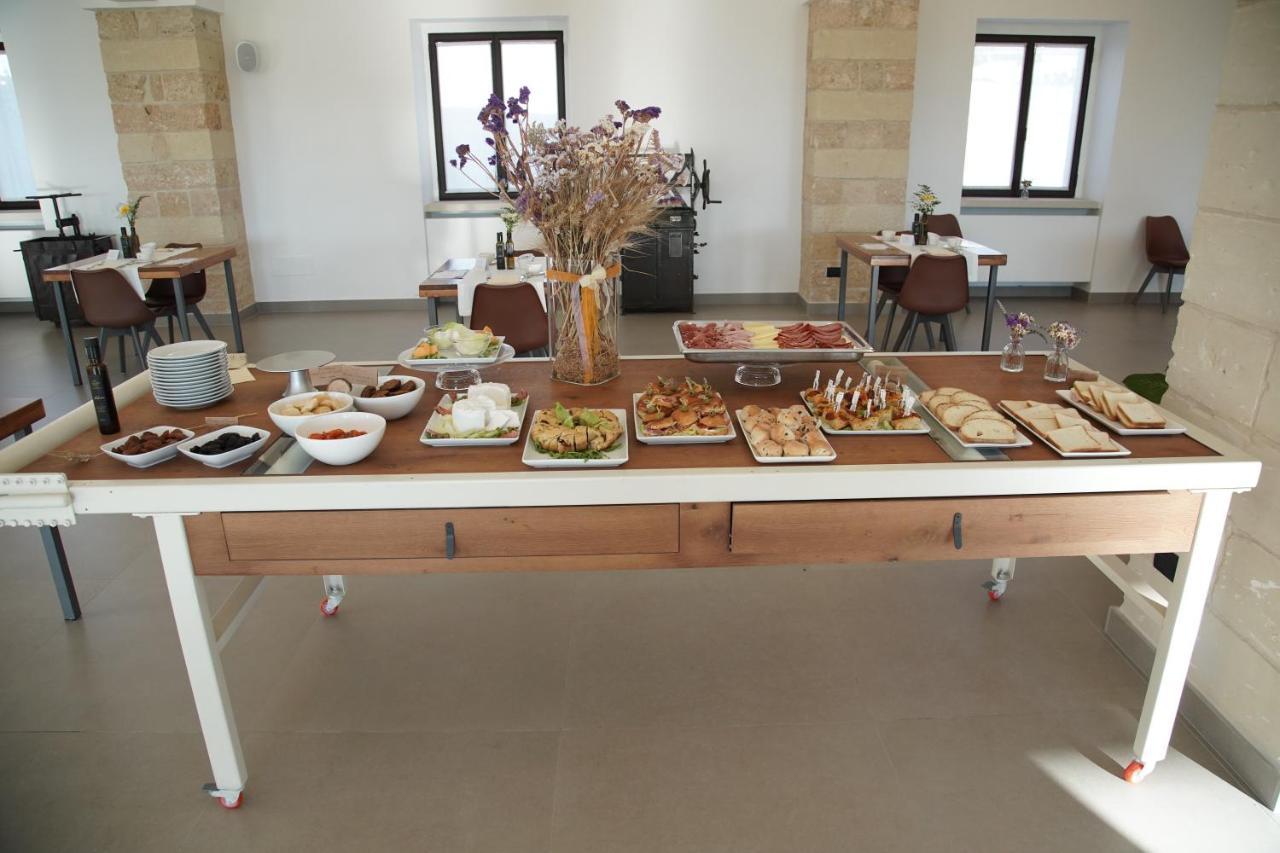 Masseria Rifisa Agriresort Caprarica di Lecce Екстериор снимка