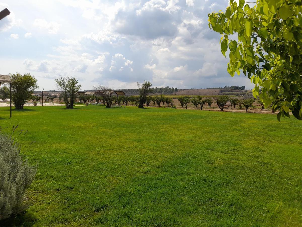 Masseria Rifisa Agriresort Caprarica di Lecce Екстериор снимка